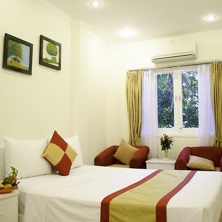 Blue Moon Hotel Hanoi Room photo